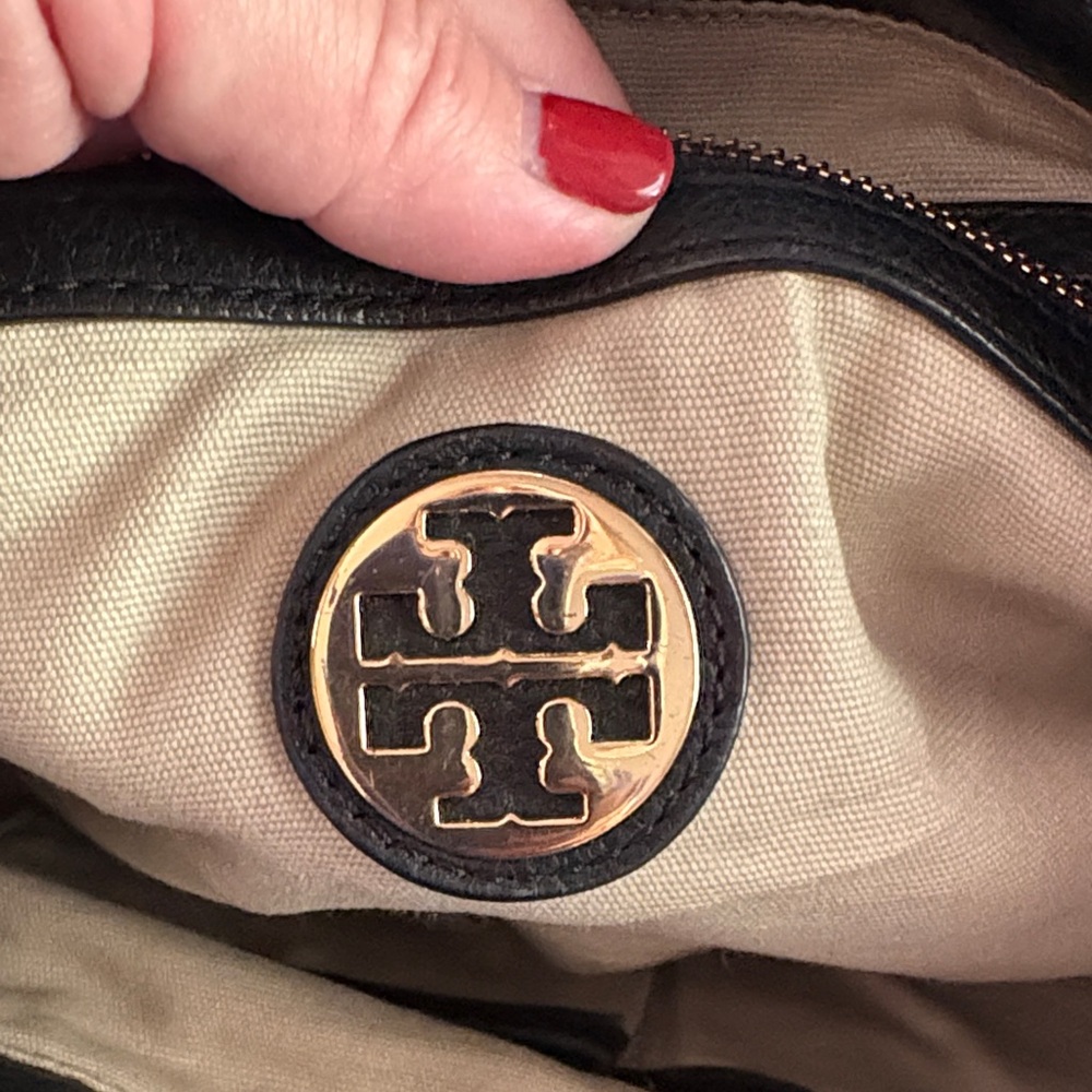 Tory Burch Black Leather Shoulder Bag - Picture 6 of 10